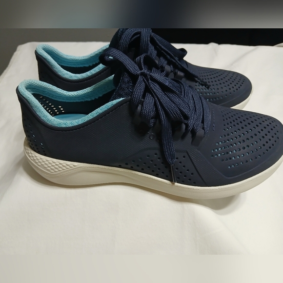 Crocs Stylish Navy Women's Sneakers - Picture 5 of 16